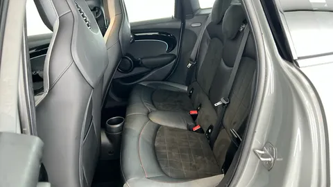 MINI HATCHBACK 1.5 Cooper Sport [Comfort/Nav Pack]