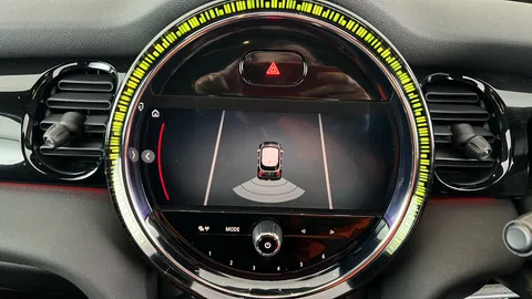 MINI HATCHBACK 1.5 Cooper Sport [Comfort/Nav Pack]