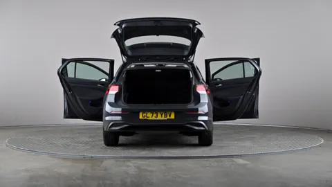 VOLKSWAGEN GOLF 1.5 TSI Life