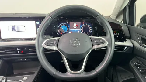 VOLKSWAGEN GOLF 1.5 TSI Life