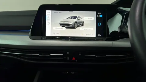 VOLKSWAGEN GOLF 1.5 TSI Life