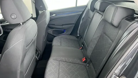 VOLKSWAGEN GOLF 1.5 TSI Life