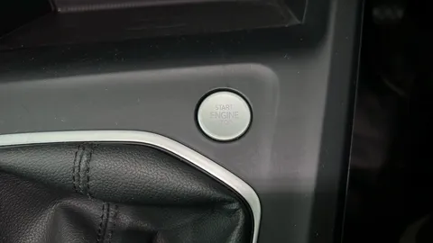 VOLKSWAGEN GOLF 1.5 TSI Life