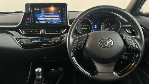 TOYOTA C-HR 1.8 Hybrid Design CVT
