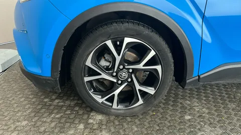 TOYOTA C-HR 1.8 Hybrid Design CVT
