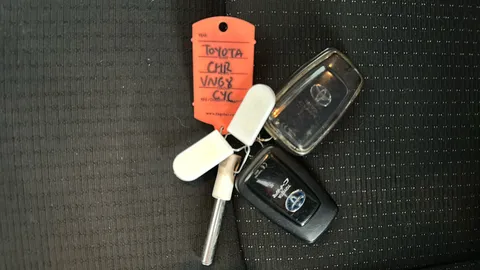 TOYOTA C-HR 1.8 Hybrid Design CVT