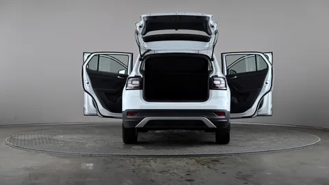 VOLKSWAGEN T-CROSS 1.0 TSI SE