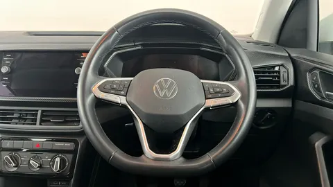 VOLKSWAGEN T-CROSS 1.0 TSI SE