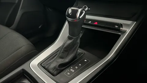 AUDI Q3 35 TFSI Technik S Tronic