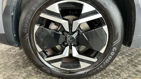 PEUGEOT 2008 1.2 PureTech 130 GT EAT8