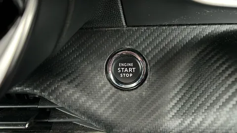 PEUGEOT 2008 1.2 PureTech 130 GT EAT8