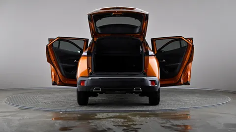 PEUGEOT 2008 1.2 PureTech 130 GT EAT8