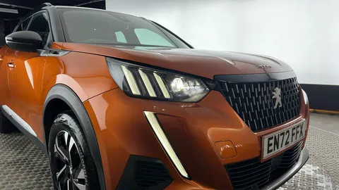 PEUGEOT 2008 1.2 PureTech 130 GT EAT8