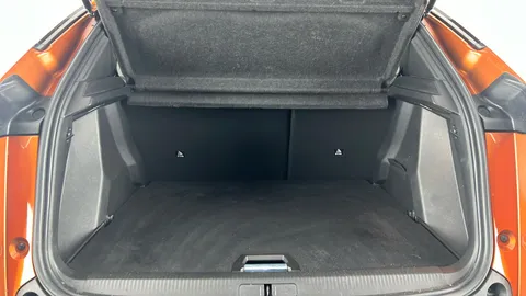 PEUGEOT 2008 1.2 PureTech 130 GT EAT8