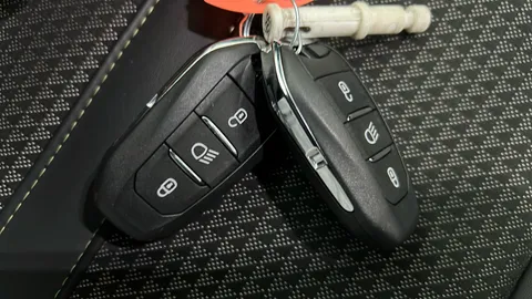 PEUGEOT 2008 1.2 PureTech 130 GT EAT8