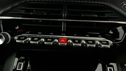 PEUGEOT 2008 1.2 PureTech 130 GT EAT8