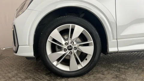 AUDI Q2 35 TFSI S Line S Tronic