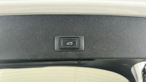 AUDI Q2 35 TFSI S Line S Tronic