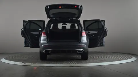 MERCEDES-BENZ GLC GLC 300e 4Matic AMG Line 9G-Tronic