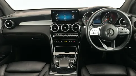 MERCEDES-BENZ GLC GLC 300e 4Matic AMG Line 9G-Tronic