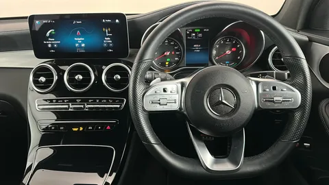 MERCEDES-BENZ GLC GLC 300e 4Matic AMG Line 9G-Tronic