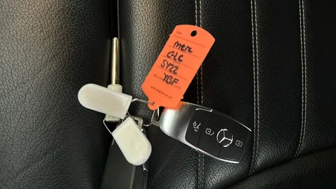 MERCEDES-BENZ GLC GLC 300e 4Matic AMG Line 9G-Tronic