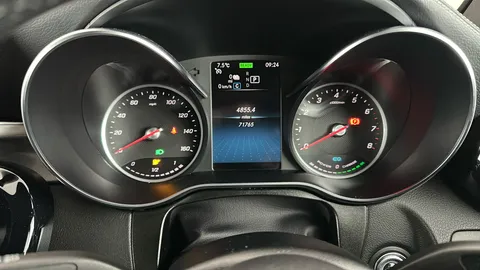 MERCEDES-BENZ GLC GLC 300e 4Matic AMG Line 9G-Tronic