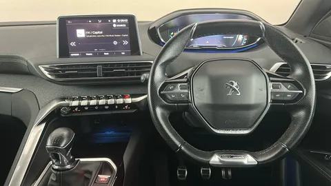 PEUGEOT 3008 1.2 PureTech GT Line