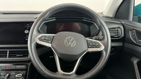VOLKSWAGEN T-CROSS 1.0 TSI SE