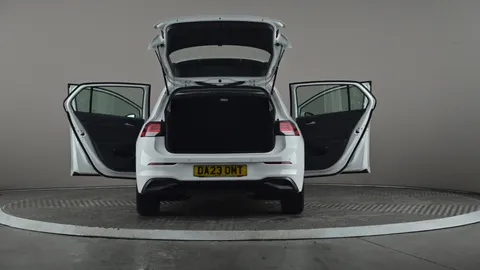 VOLKSWAGEN GOLF 1.5 TSI 150 Life