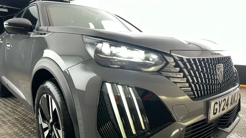 PEUGEOT 2008 1.2 PureTech 130 GT EAT8