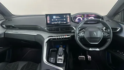 PEUGEOT 3008 1.2 PureTech GT Premium EAT8