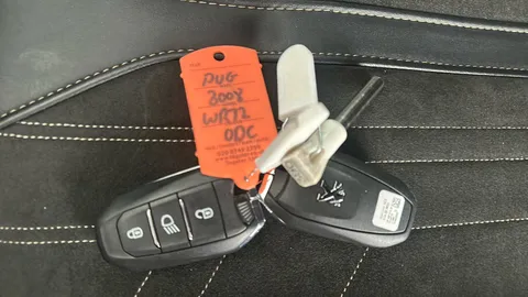 PEUGEOT 3008 1.2 PureTech GT Premium EAT8