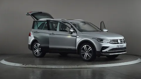 VOLKSWAGEN TIGUAN 1.5 TSI 150 Elegance DSG