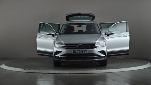 VOLKSWAGEN TIGUAN 1.5 TSI 150 Elegance DSG