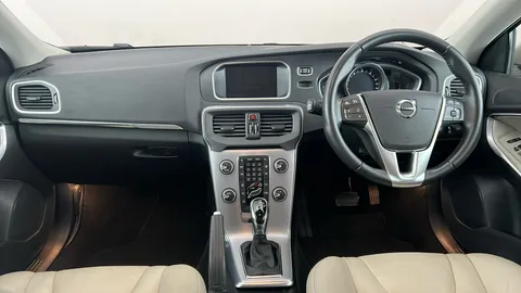 VOLVO V40 T3 [152] Inscription Geartronic