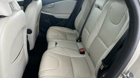 VOLVO V40 T3 [152] Inscription Geartronic