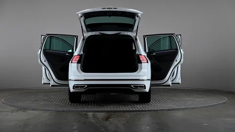 VOLKSWAGEN TIGUAN 1.5 TSI 150 R-Line DSG