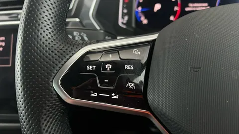 VOLKSWAGEN TIGUAN 1.5 TSI 150 R-Line DSG