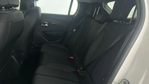 PEUGEOT 208 1.2 PureTech 100 Allure