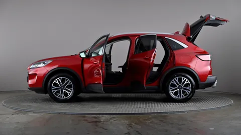 FORD KUGA 1.5 EcoBoost 150 Titanium Edition