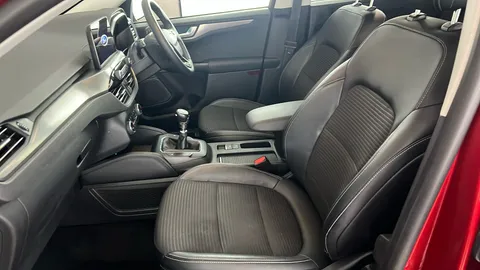 FORD KUGA 1.5 EcoBoost 150 Titanium Edition