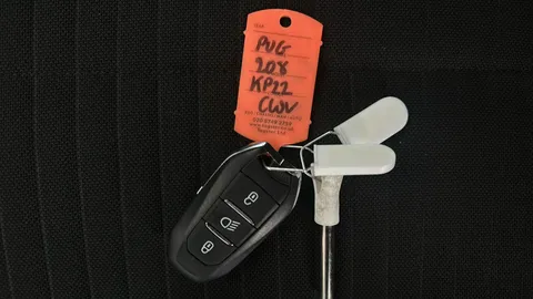 PEUGEOT 208 1.2 PureTech Active Premium