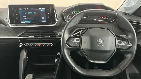 PEUGEOT 208 1.2 PureTech Active Premium