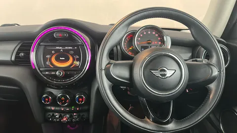 MINI HATCHBACK 1.5 Cooper