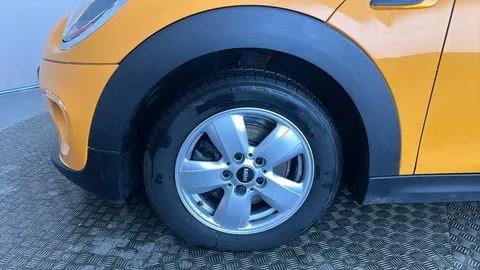 MINI HATCHBACK 1.5 Cooper