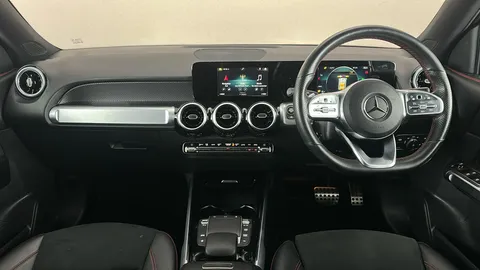 MERCEDES-BENZ GLB GLB 200 AMG Line 7G-Tronic