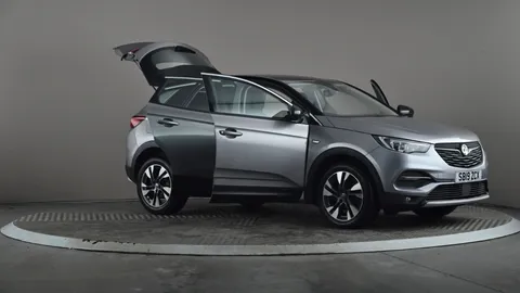 VAUXHALL GRANDLAND X 1.2 Turbo Sport Nav