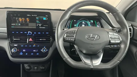 HYUNDAI IONIQ 100kW Premium SE 38kWh Auto
