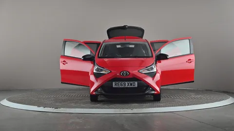 TOYOTA AYGO 1.0 VVT-i X-Trend